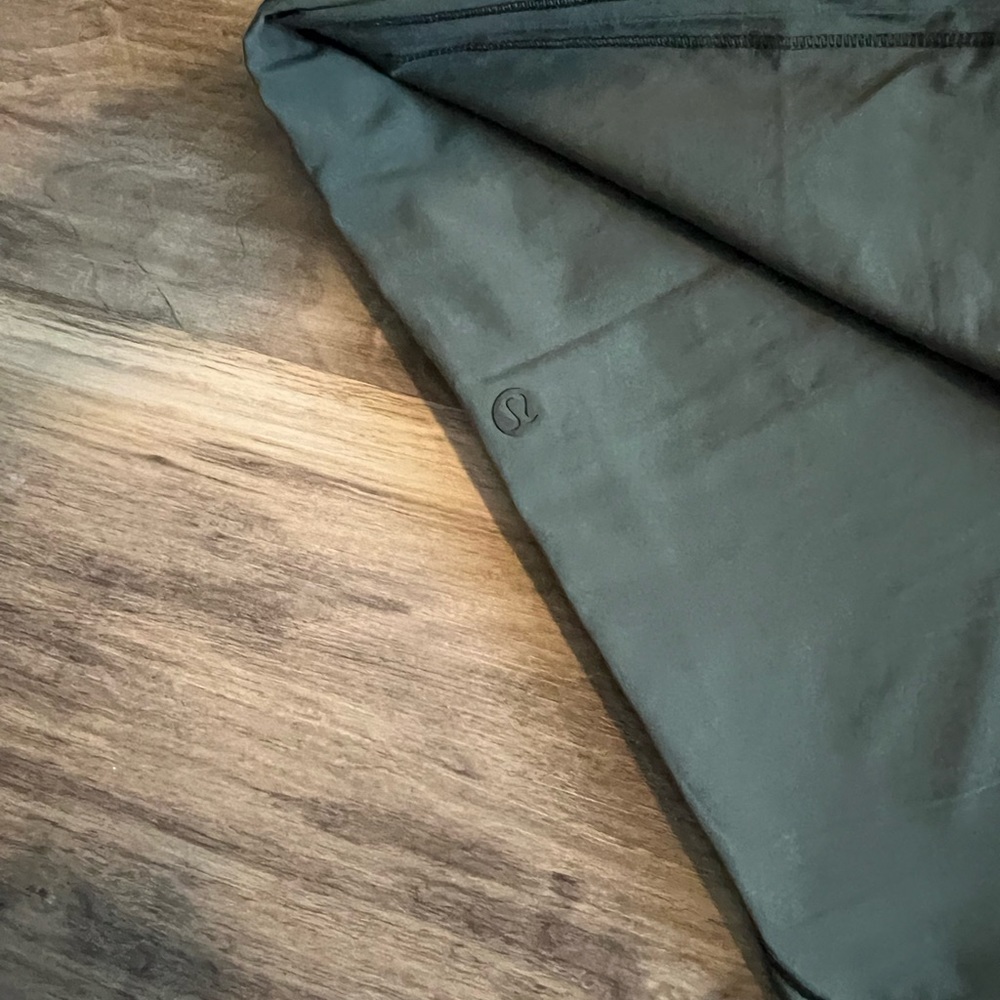 Lululemon joggers - Picture 3 of 4